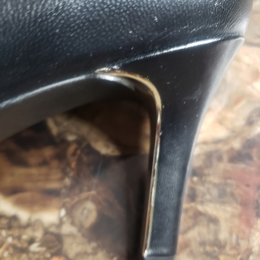 Shoes - Picture 3 of 6